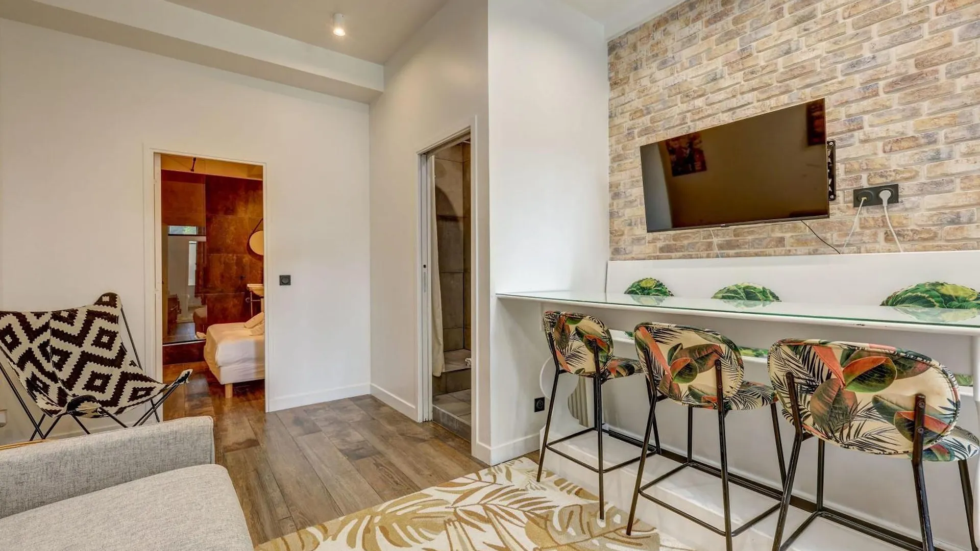 Gare De Lyon 4Bd - 4Bth Apartment! Париж Апартаменты